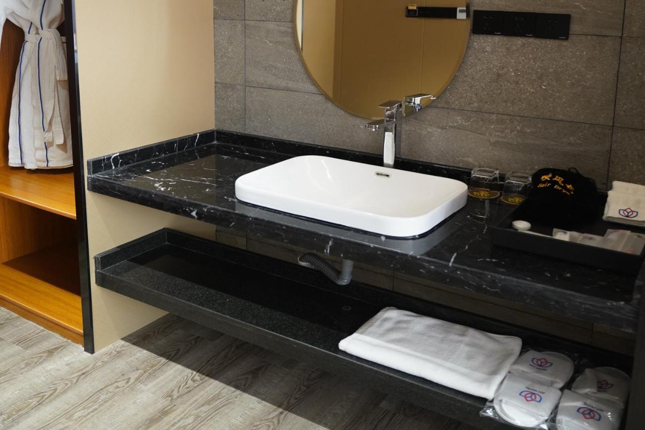 Joy Hotel Phnom Penh Eksteriør billede