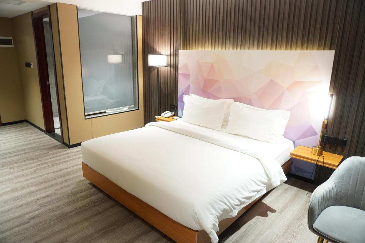 Joy Hotel Phnom Penh Eksteriør billede